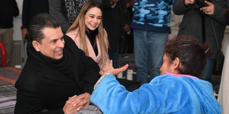 Visitan Lucy y Lalo albergue del CEDIF 1.