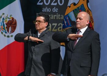 Asiste alcalde Eduardo Gattás a ceremonía del Día de la Bandera en el 77 Batallón.