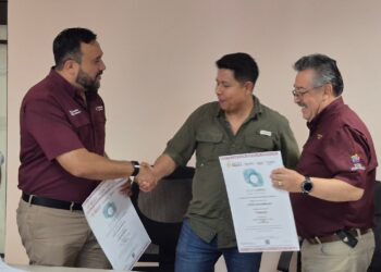 Reciben empresas de Tula distintivos «Punto Limpio»