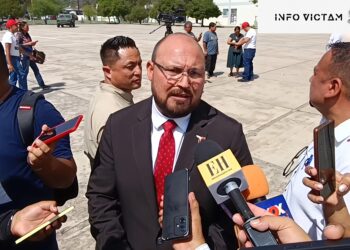 Llama Héctor Villegas a presentar denuncias ante autoridades