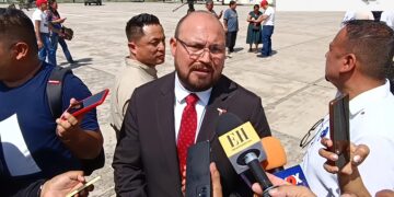 Llama Héctor Villegas a presentar denuncias ante autoridades